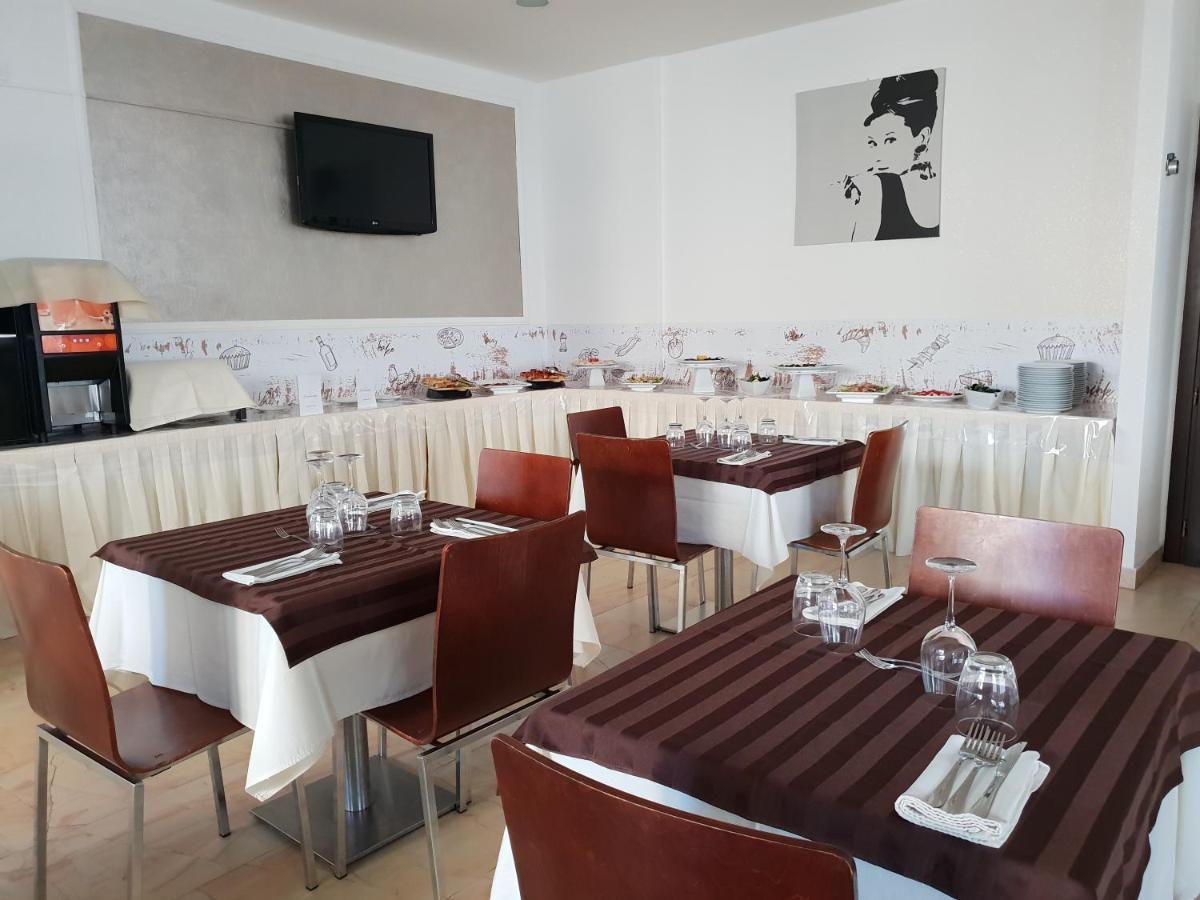 Hotel Diamante Cesenatico Luaran gambar